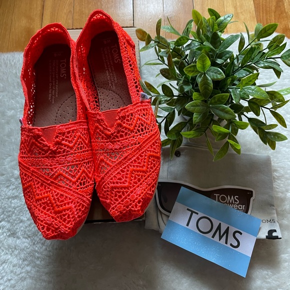 Toms womenswear neon coral crochet shoes - Picture 5 of 7